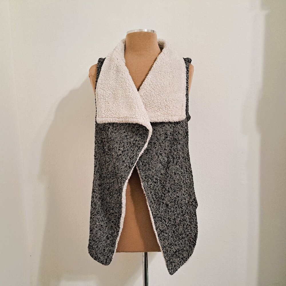 Love Tree Women's Sweater Collar Vest Open Front Size M Gray/Creram